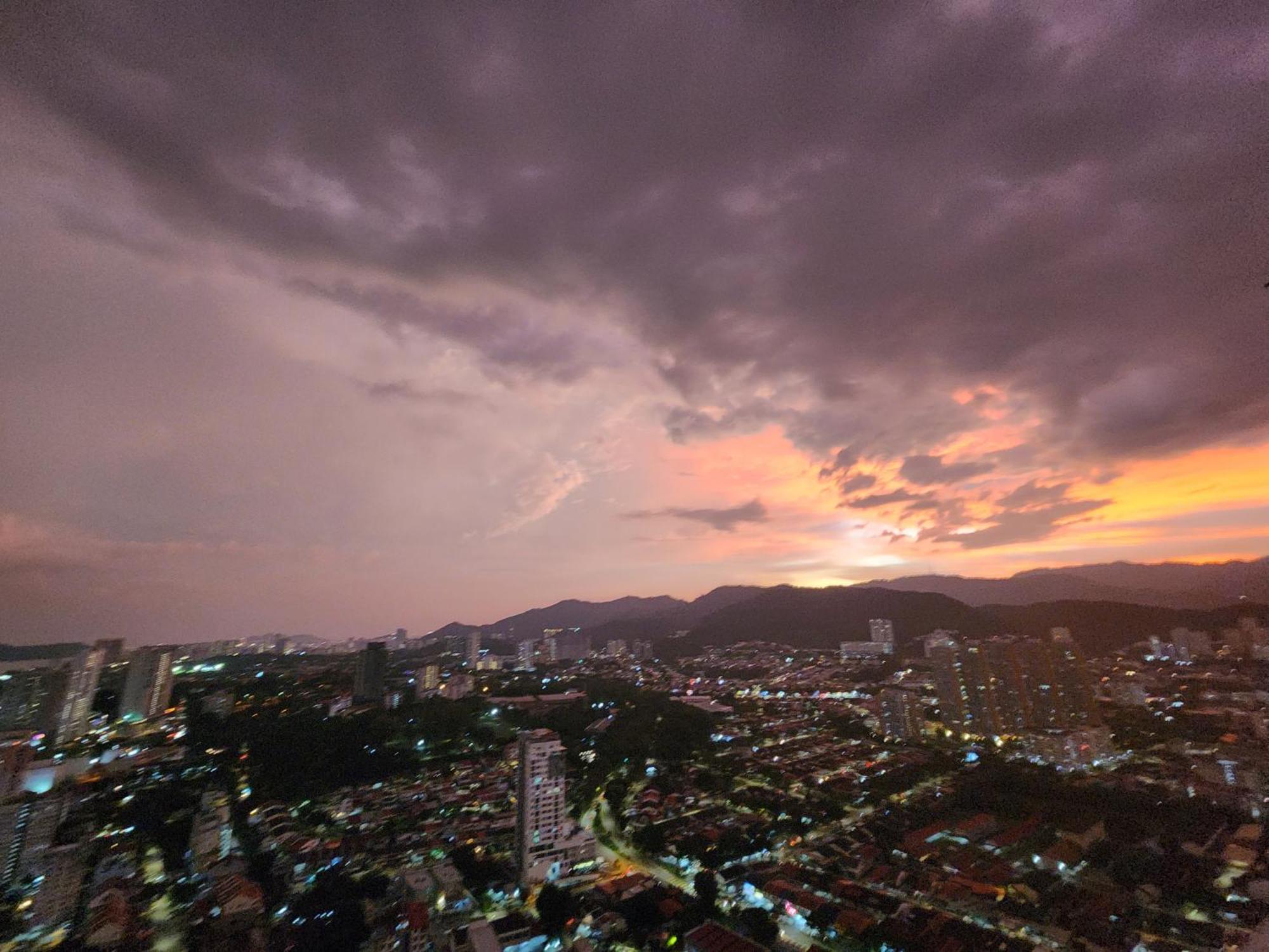 Urban Suites - Penang Jelutong Extérieur photo