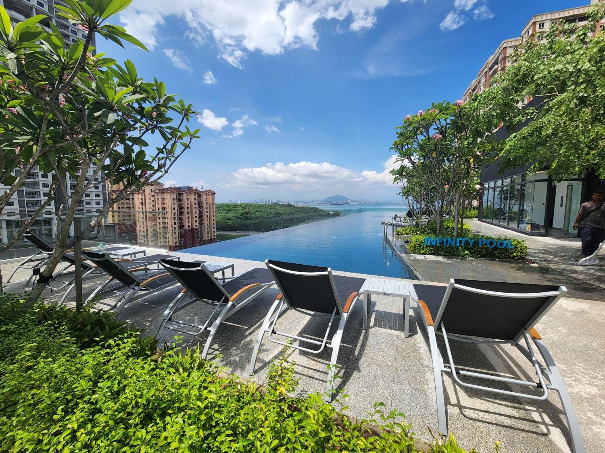 Urban Suites - Penang Jelutong Extérieur photo